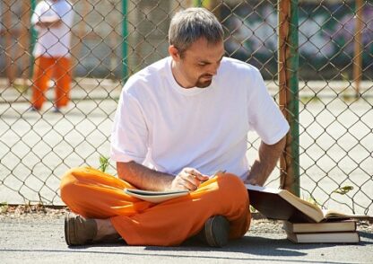 What options are there for prisoners to learn about Bible